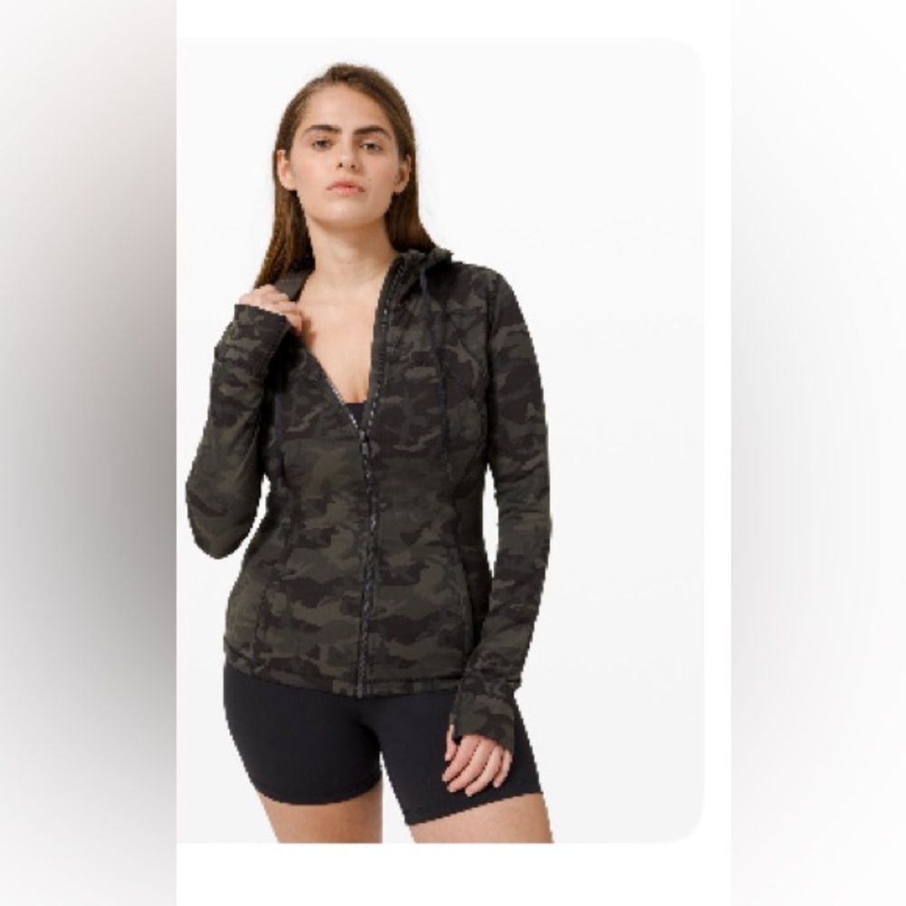 Lululemon incognito camo multi gator green size 10